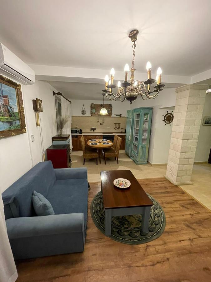 Apartamento Apartament Yannis Alba Iulia Exterior foto