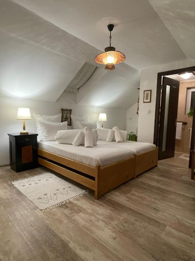 Apartamento Apartament Yannis Alba Iulia Exterior foto