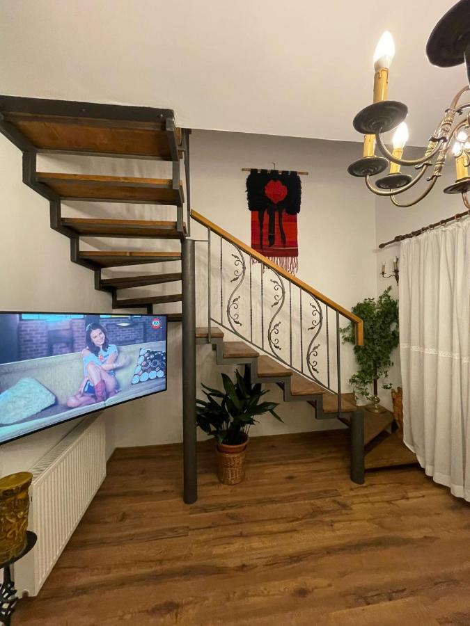 Apartamento Apartament Yannis Alba Iulia Exterior foto