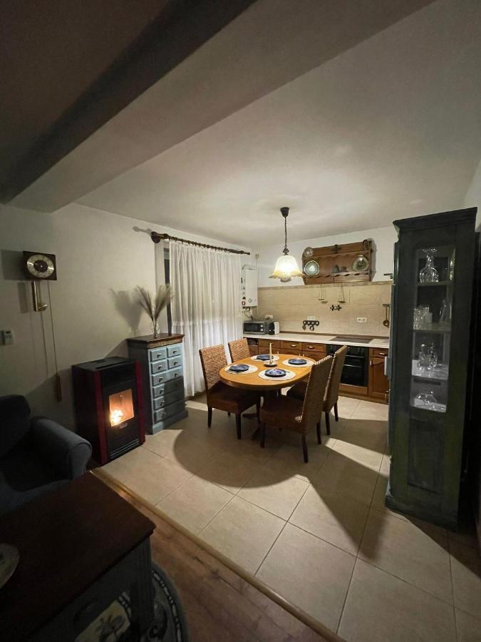 Apartamento Apartament Yannis Alba Iulia Exterior foto