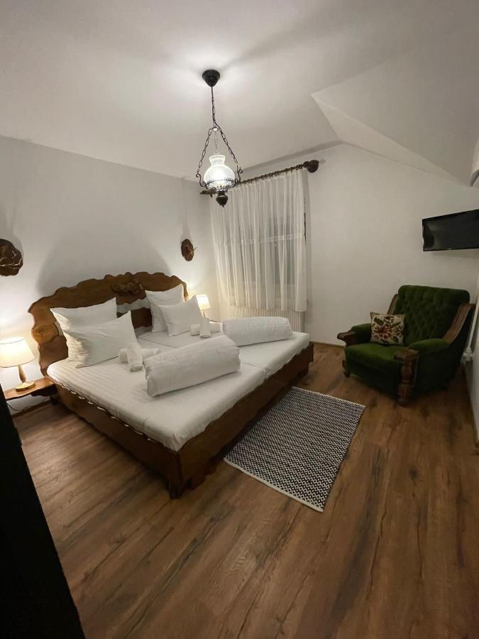Apartamento Apartament Yannis Alba Iulia Exterior foto