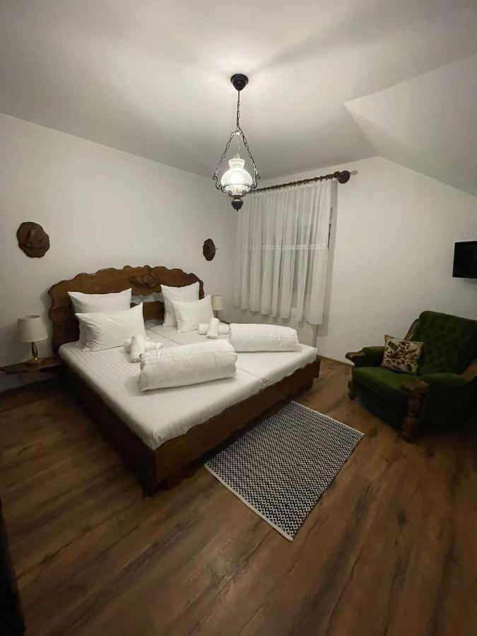 Apartamento Apartament Yannis Alba Iulia Exterior foto