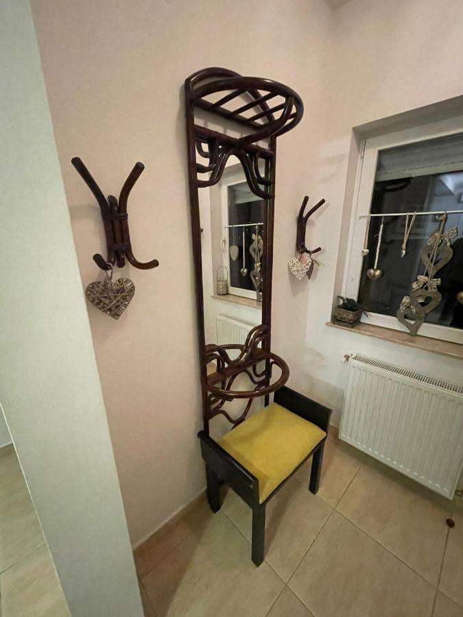 Apartamento Apartament Yannis Alba Iulia Exterior foto